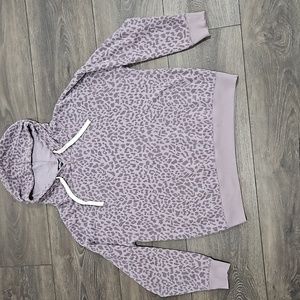 Buffalo sweater with cheetah print